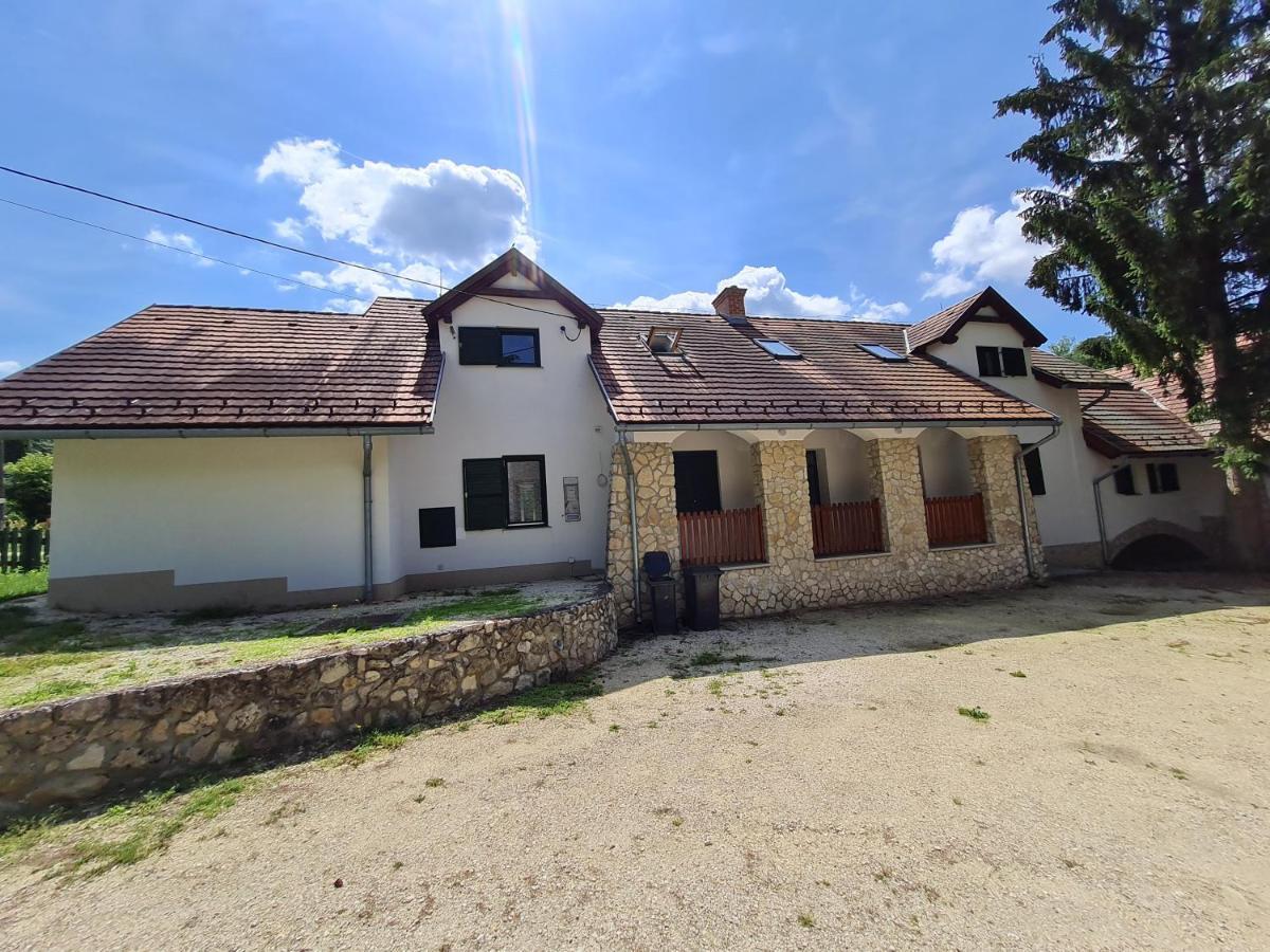 Patakmalom Vendeghaz Hotel Döbrönte Екстериор снимка